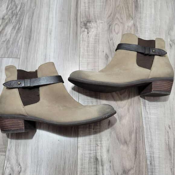 BP Leather Block Heel Ankle Boot Bootie Women's Size 8 Taupe Shoe - Picture 2 of 10